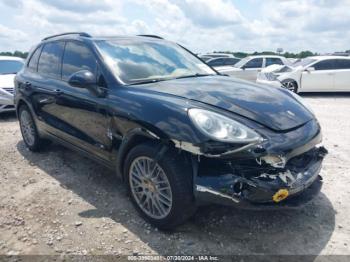  Salvage Porsche Cayenne