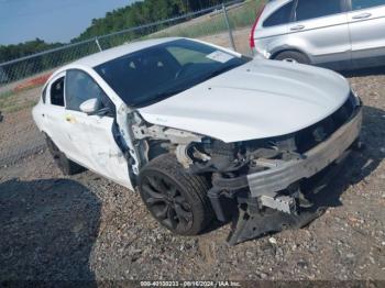  Salvage Chrysler 200