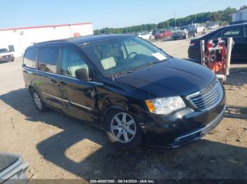  Salvage Chrysler Town & Country