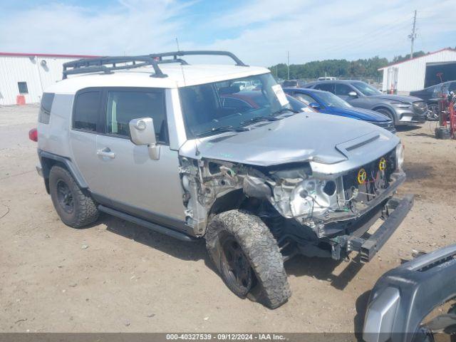  Salvage Toyota FJ Cruiser