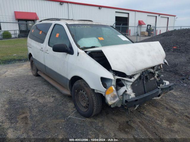  Salvage Toyota Sienna