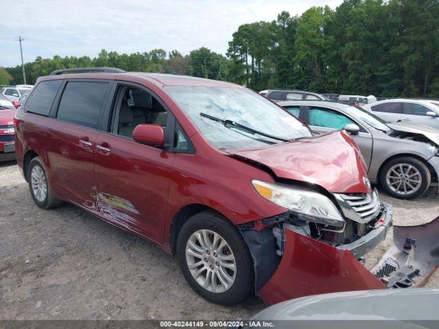  Salvage Toyota Sienna