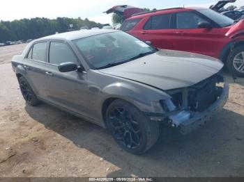  Salvage Chrysler 300