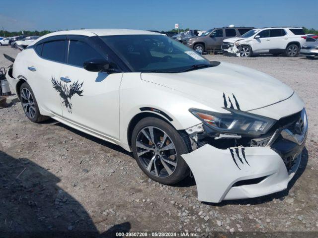  Salvage Nissan Maxima