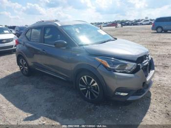  Salvage Nissan Kicks