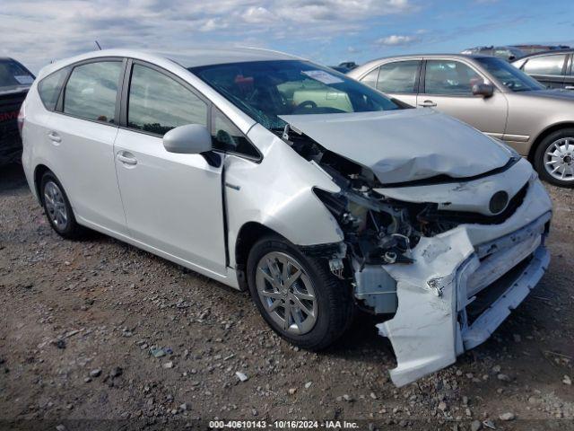  Salvage Toyota Prius v