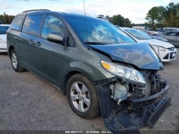  Salvage Toyota Sienna