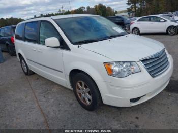  Salvage Chrysler Town & Country