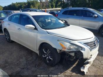  Salvage Nissan Altima