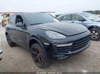  Salvage Porsche Cayenne