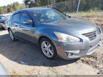  Salvage Nissan Altima