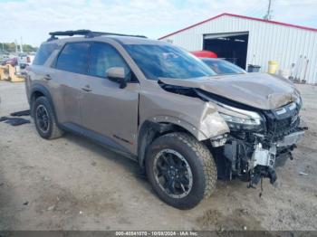  Salvage Nissan Pathfinder