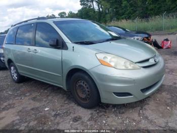  Salvage Toyota Sienna