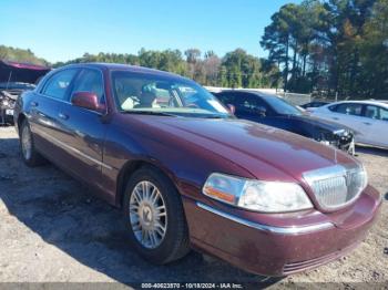  Salvage Lincoln Towncar