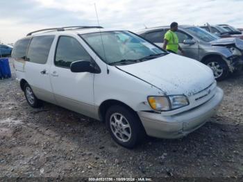  Salvage Toyota Sienna