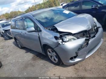  Salvage Toyota Sienna