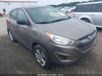  Salvage Hyundai TUCSON