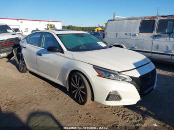  Salvage Nissan Altima