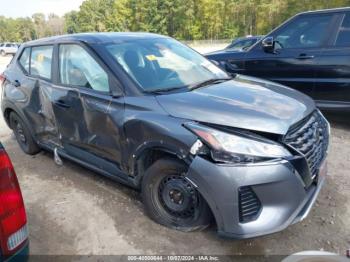  Salvage Nissan Kicks