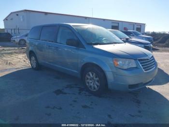  Salvage Chrysler Town & Country