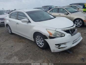  Salvage Nissan Altima