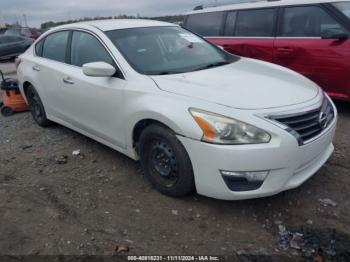  Salvage Nissan Altima