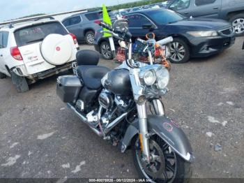  Salvage Harley-Davidson Flhr