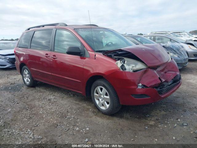  Salvage Toyota Sienna