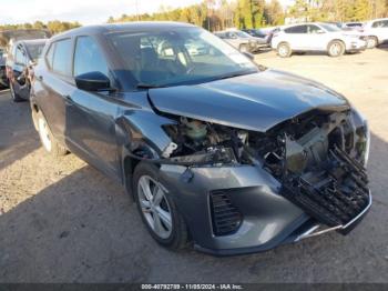  Salvage Nissan Kicks