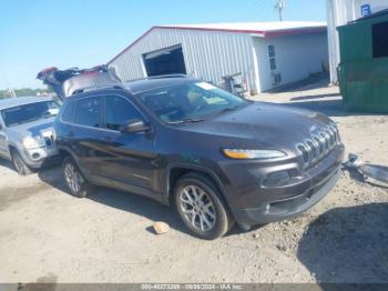  Salvage Jeep Cherokee