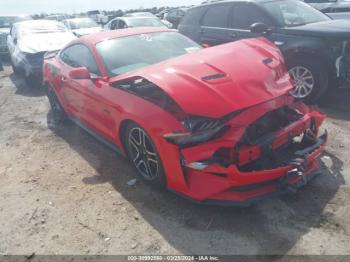  Salvage Ford Mustang