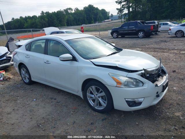  Salvage Nissan Altima