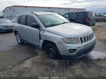  Salvage Jeep Compass