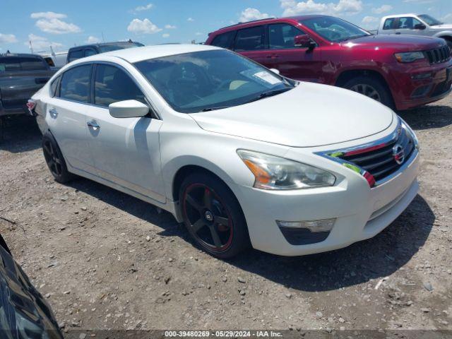  Salvage Nissan Altima