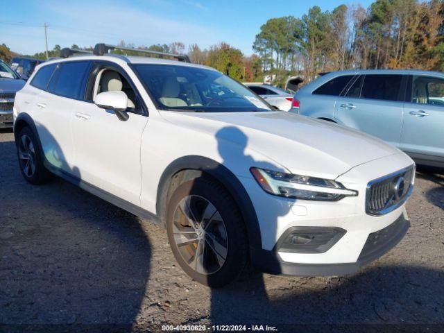  Salvage Volvo V60 Cross Country