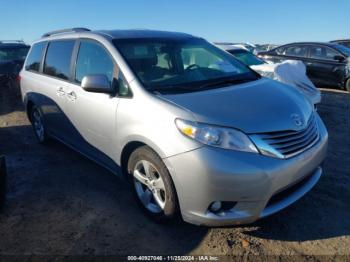  Salvage Toyota Sienna