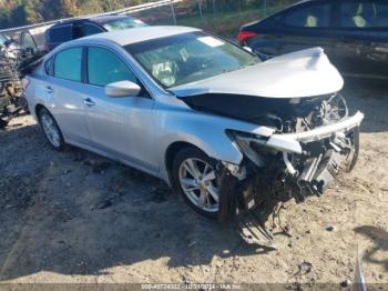  Salvage Nissan Altima