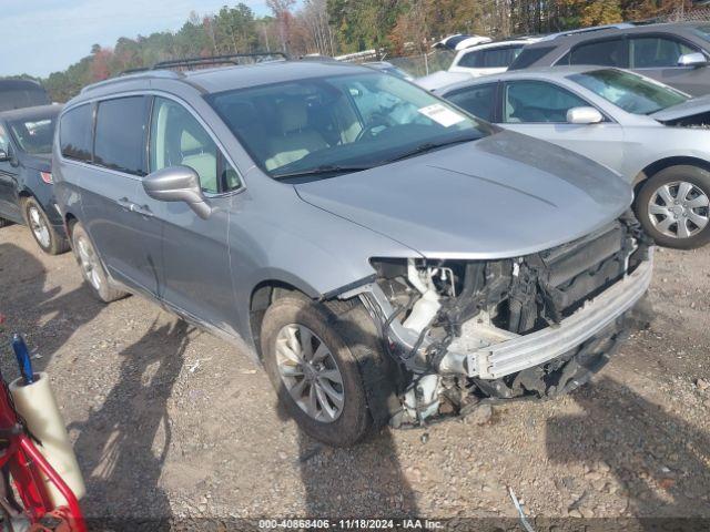  Salvage Chrysler Pacifica