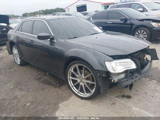  Salvage Chrysler 300