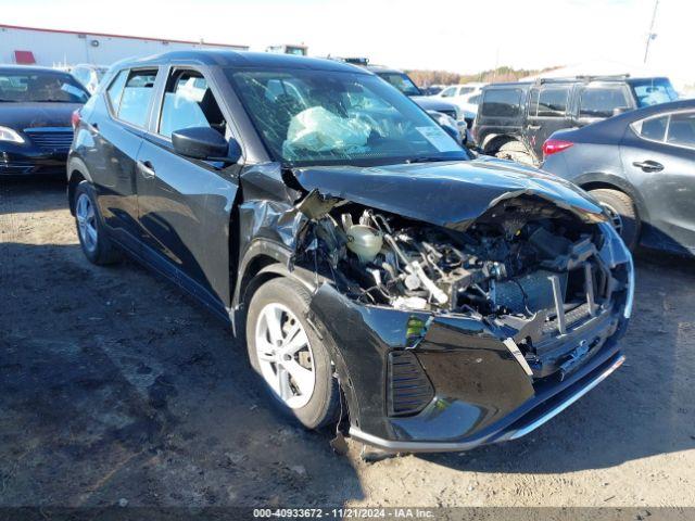  Salvage Nissan Kicks