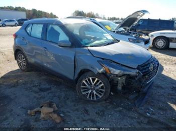  Salvage Nissan Kicks