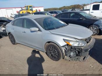  Salvage Nissan Altima