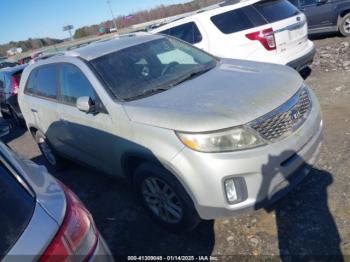  Salvage Kia Sorento