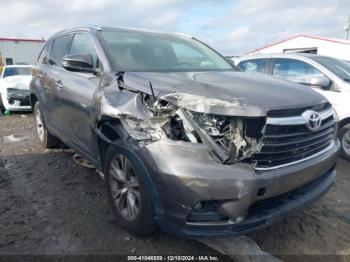  Salvage Toyota Highlander