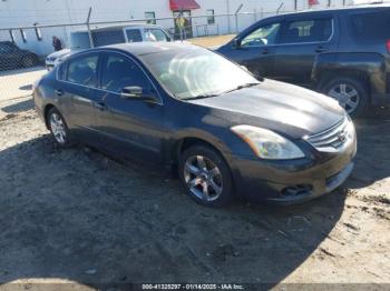  Salvage Nissan Altima