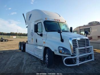  Salvage Freightliner Cascadia 125