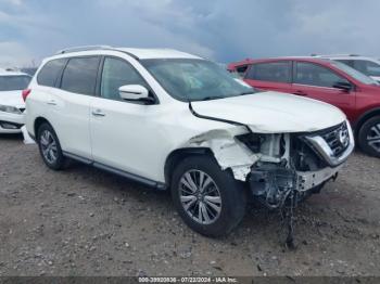  Salvage Nissan Pathfinder