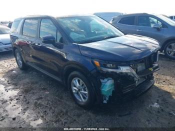  Salvage Kia Carnival