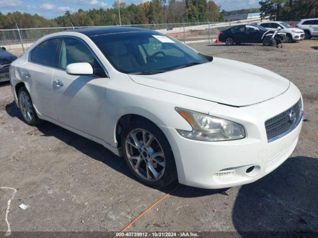  Salvage Nissan Maxima