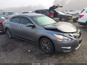  Salvage Nissan Altima